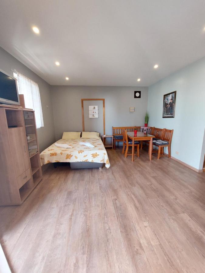 Australia Villa מאקרסקה מראה חיצוני תמונה